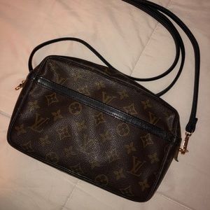 Louis Vuitton Compienge 23